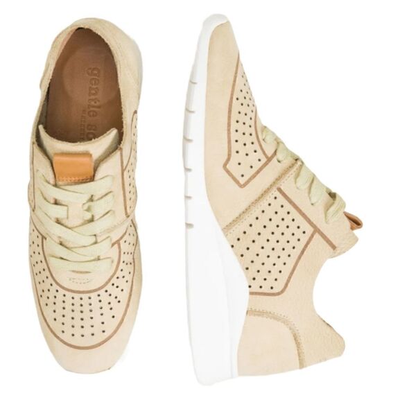 Gentle Souls Raina Leather Butter Light Jogger Sneaker | 9.5 - Picture 2 of 14